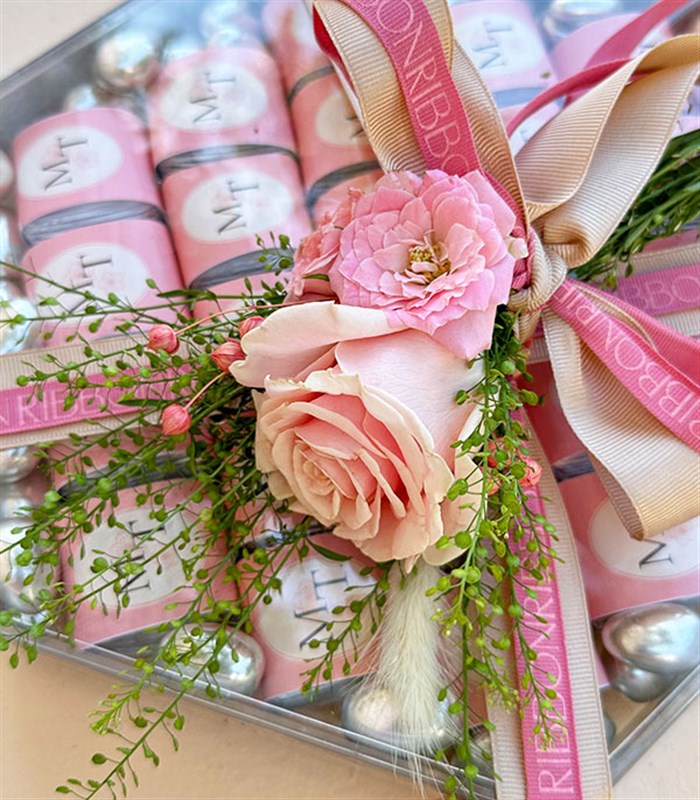 Pembe Silver Grand Deluxe İsme Özel 24Lü Söz Nişan Çikolata