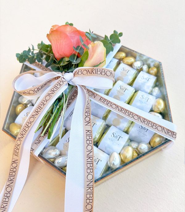 Personalized Grand Deluxe Engagement Chocolate Gold