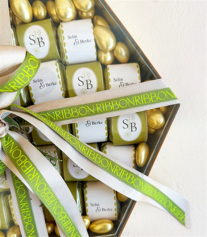 Turuncu Gold Grand Deluxe İsme Özel 24Lü Söz Nişan Çikolata