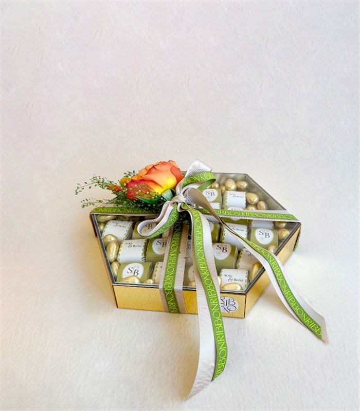 Turuncu Gold Grand Deluxe İsme Özel 24Lü Söz Nişan Çikolata