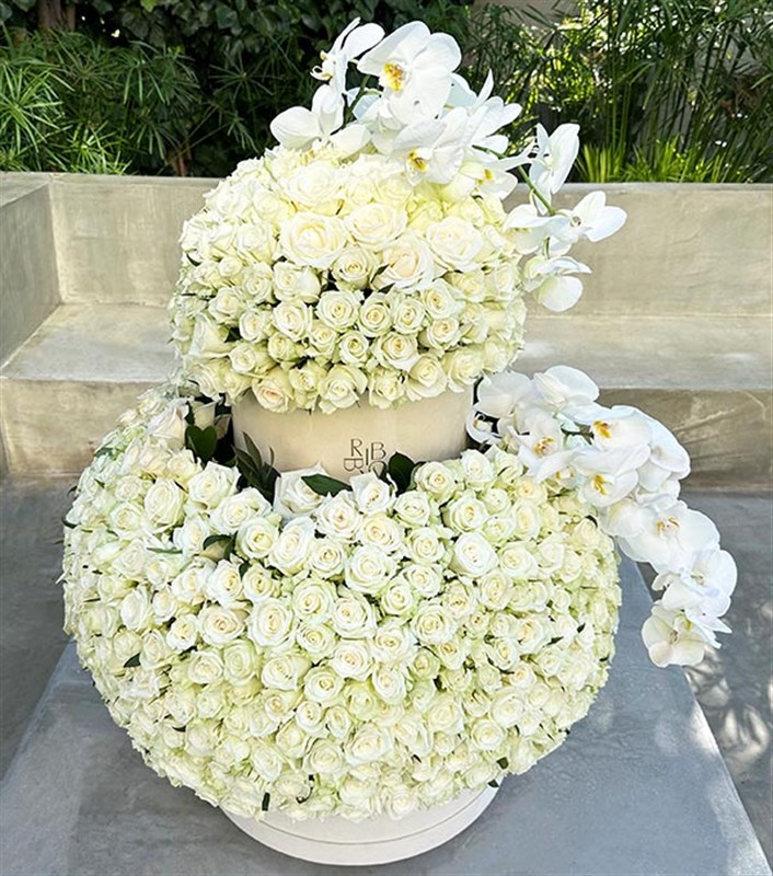 Cafuné 600 Beyaz Gül 2 Katlı Gül Aranjmanı Empire Deluxe
