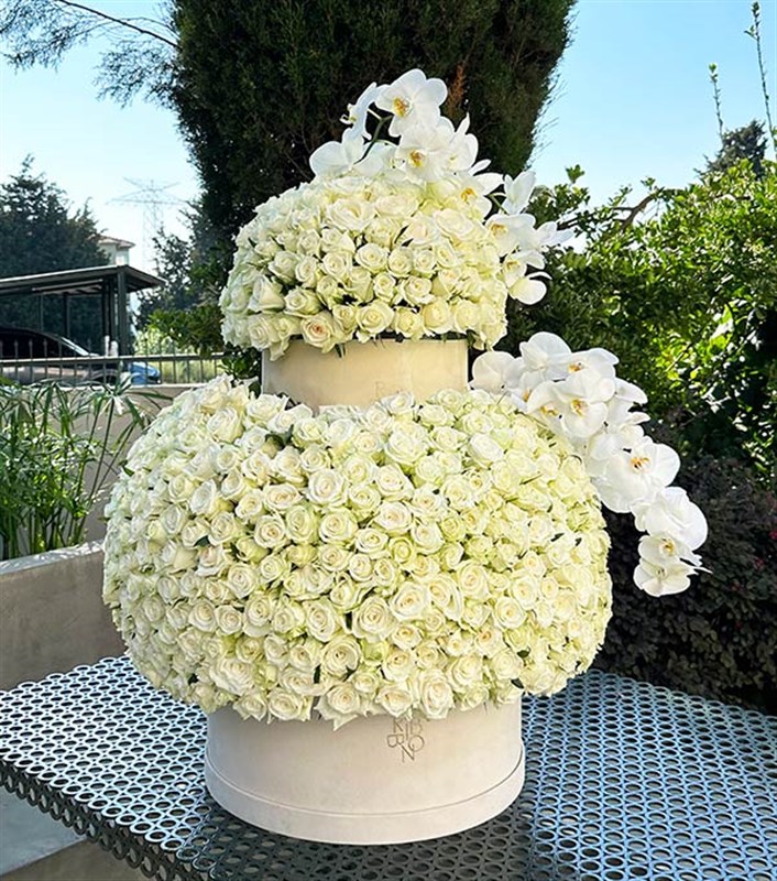 Cafuné 600 Beyaz Gül 2 Katlı Gül Aranjmanı Empire Deluxe