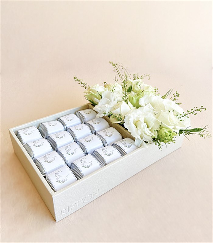 Welcome Baby İsme Özel 32Li Yenidoğan Bebek Tebrik Çikolatası Grand Deluxe