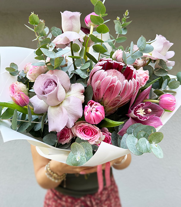 Queen Protea Lilac Pink Bouquet Limited Edition
