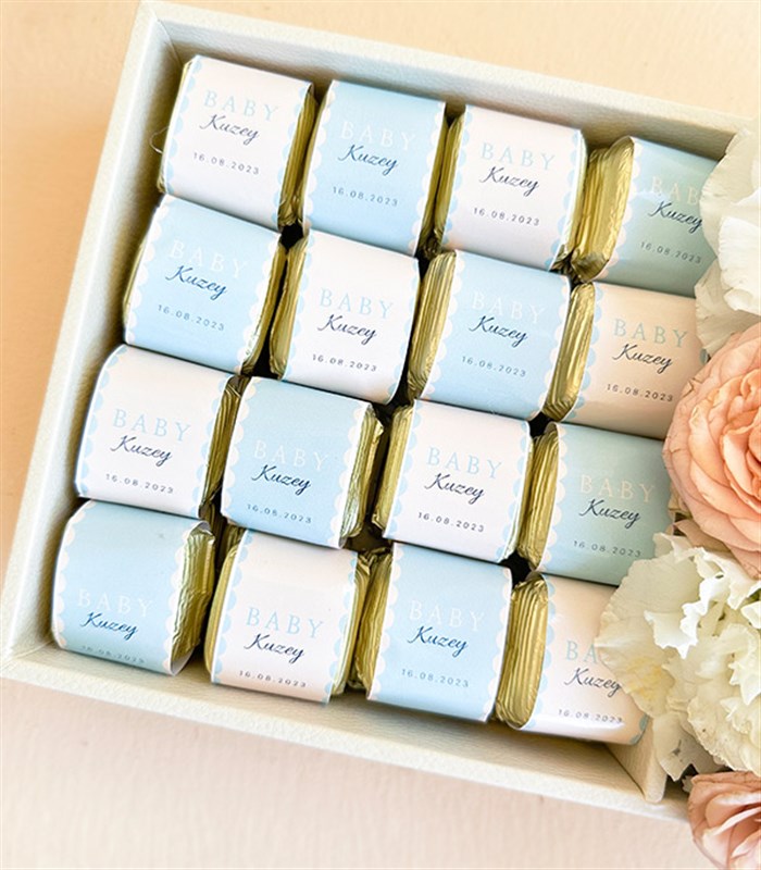 Little Baby İsme Özel 32Li Yenidoğan Bebek Tebrik Çikolatası Grand Deluxe