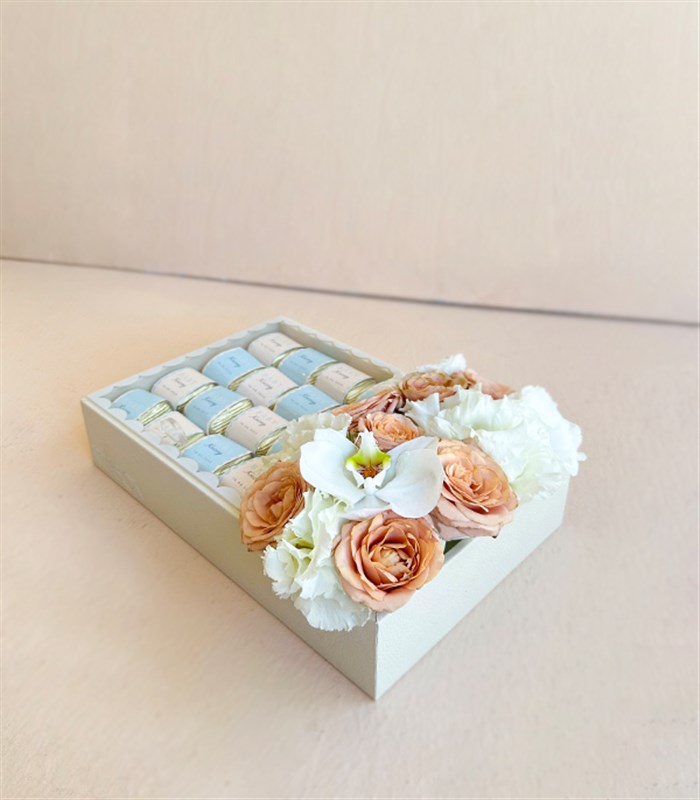 Little Baby İsme Özel 32Li Yenidoğan Bebek Tebrik Çikolatası Grand Deluxe