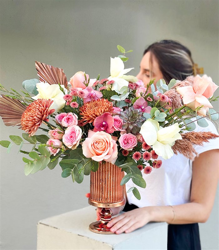 Aurelia Bakır Vazoda Pembe Somon Sonbahar Aranjmanı