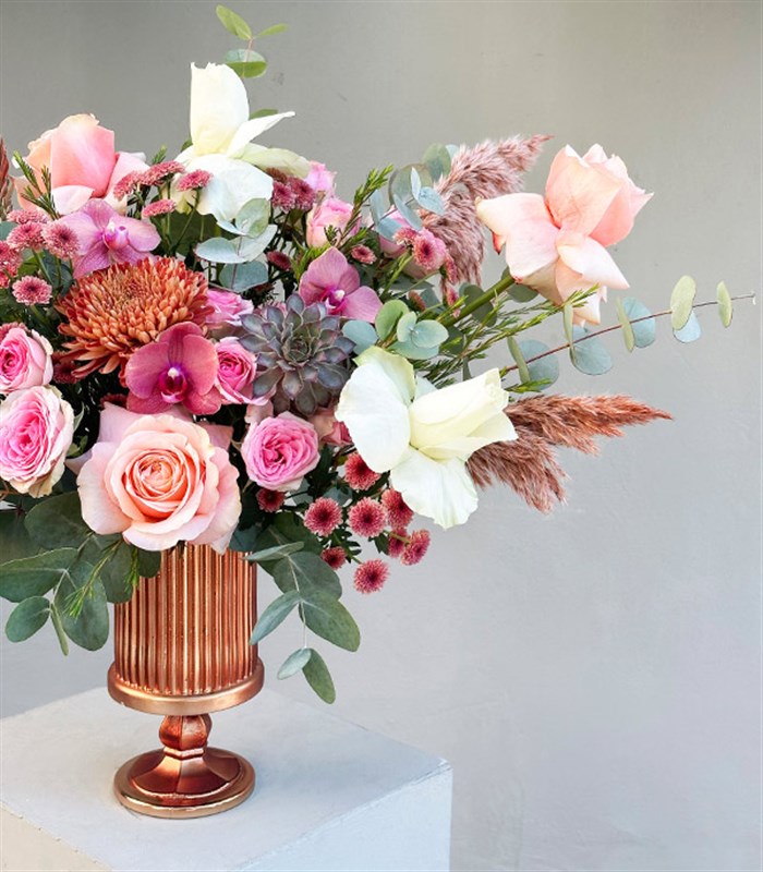 Aurelia Bakır Vazoda Pembe Somon Sonbahar Aranjmanı