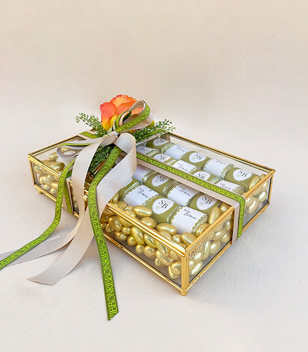 Royal Deluxe Personalized Green Gold Glass Chocolate Box
