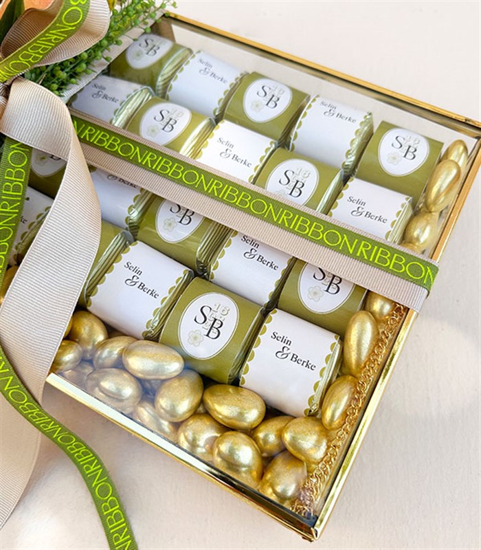 Turuncu Gold Royal Deluxe İsme Özel 56Lı Cam Çikolata Kutusu