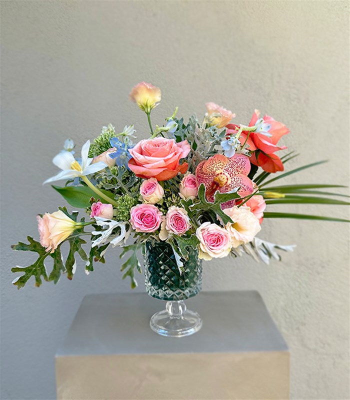 Lia Mini Kristal Vazoda Somon Pembe Çiçekler