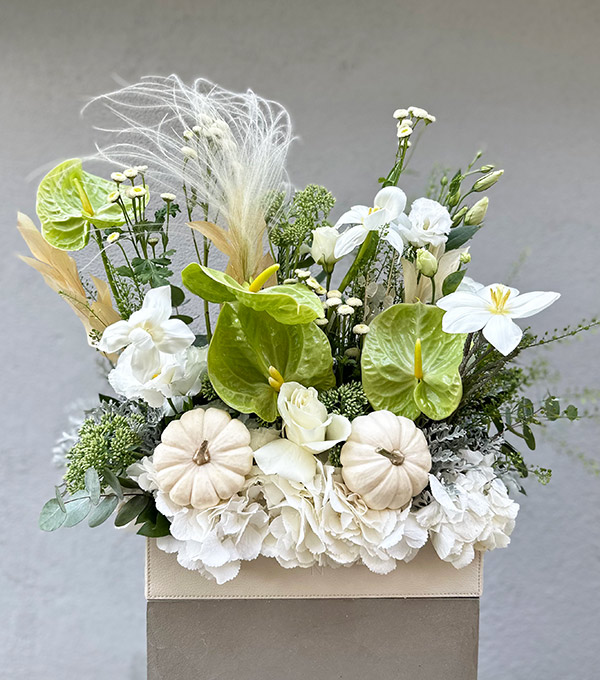 Jora Cream Leather Box in White Flowers Autumn Arrangement