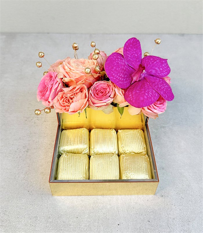 İyi Ki Doğdun Pembe Çiçekli Mini Çikolata