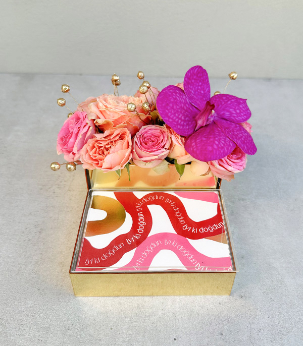 İyi Ki Doğdun Pink Flower Tiny Chocolate Tray