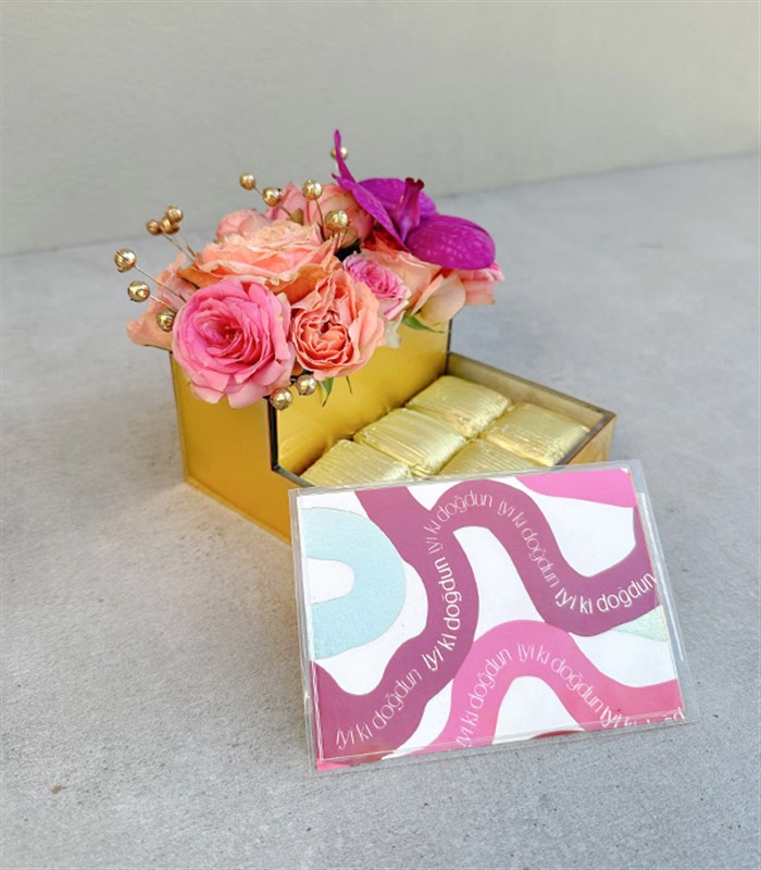 İyi Ki Doğdun Pembe Çiçekli Mini Çikolata