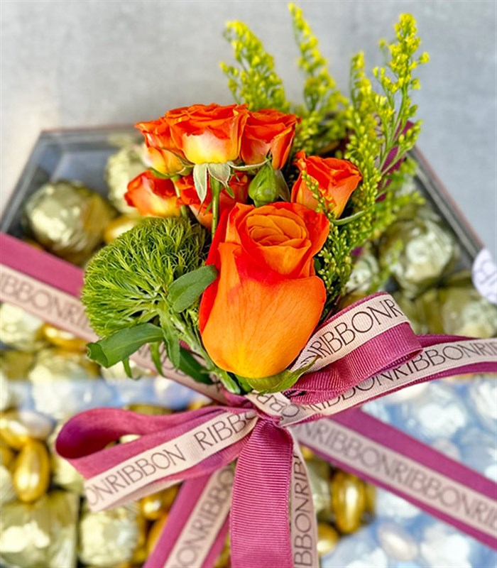 Gold Grand Deluxe 40Lı Yıldız Altıgen Ayna Çikolata Tepsisi