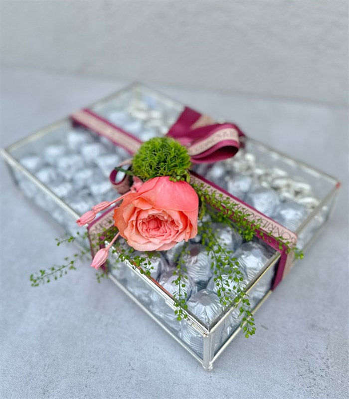 Somon Silver Royal Deluxe Yıldız 90Lı Cam Çikolata Kutusu