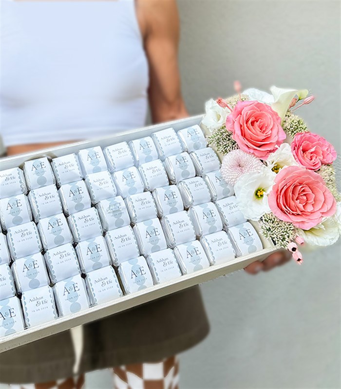 Pembe Silver Royal Deluxe İsme Özel 90Lı Çikolata Tepsisi