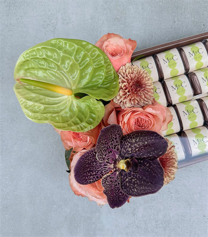 Somon Grand Deluxe İsme Özel 32Li Çikolata Tepsisi