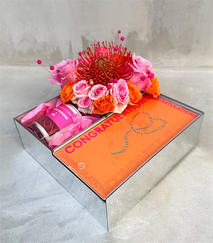 Tebrikler Turuncu Pembe Mum Çikolata Çiçek Hediye Kutusu