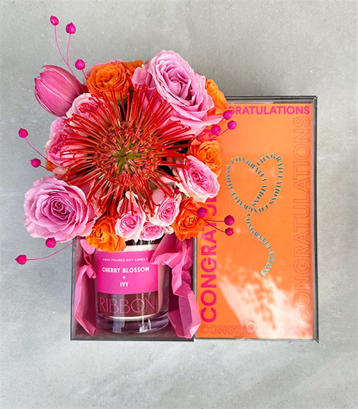 Tebrikler Turuncu Pembe Mum Çikolata Çiçek Hediye Kutusu