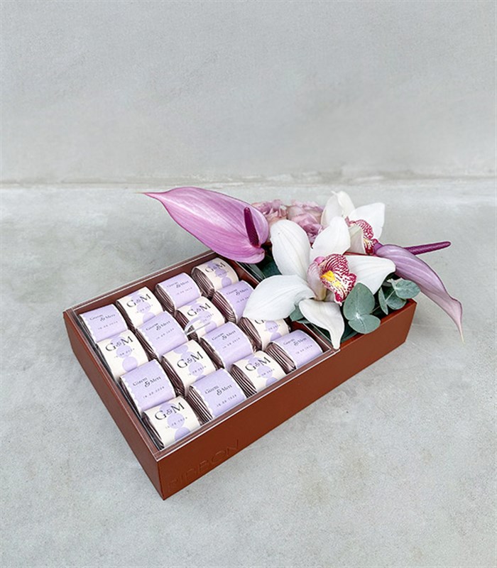 Lila Grand Deluxe İsme Özel 32Li Çikolata Tepsisi