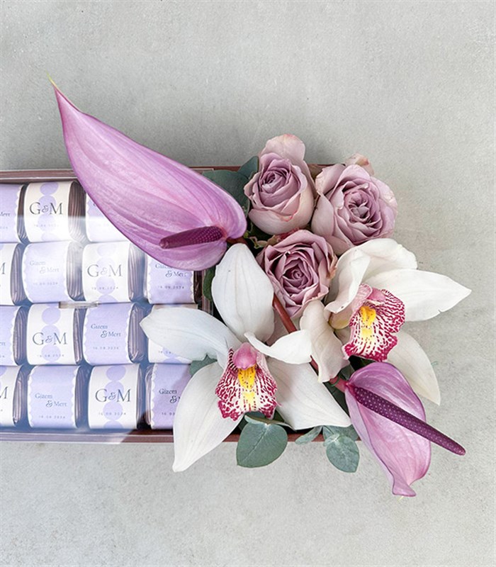 Lila Grand Deluxe İsme Özel 32Li Çikolata Tepsisi