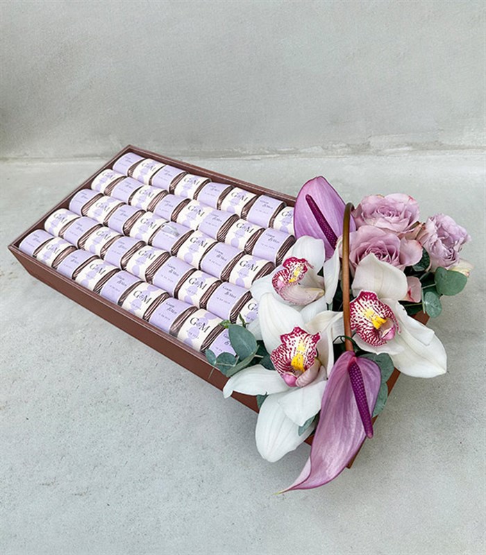 Lila Royal Deluxe İsme Özel 90Lı Çikolata Tepsisi