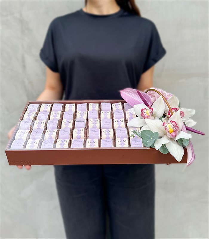 Lila Royal Deluxe İsme Özel 90Lı Çikolata Tepsisi