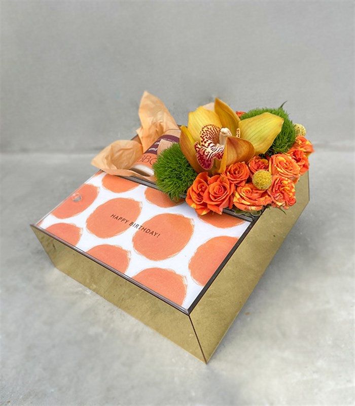 Happy Birthday Turuncu Mum Çikolata Hediye Kutusu