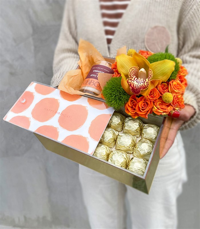 Happy Birthday Turuncu Mum Çikolata Hediye Kutusu