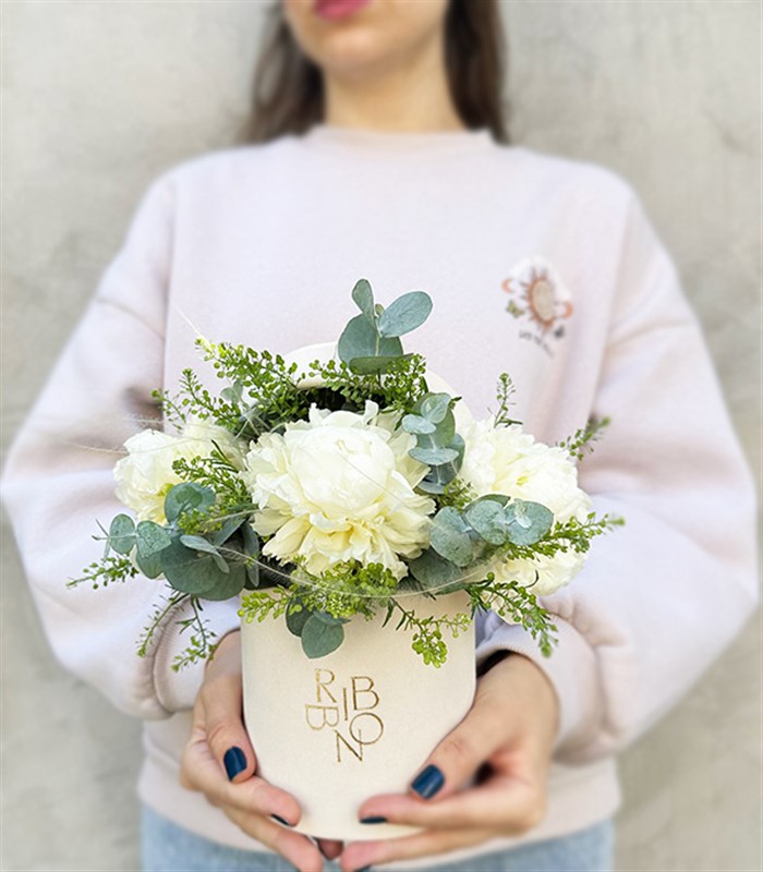 Senfoni Mini Krem Kutuda Beyaz Şakayık