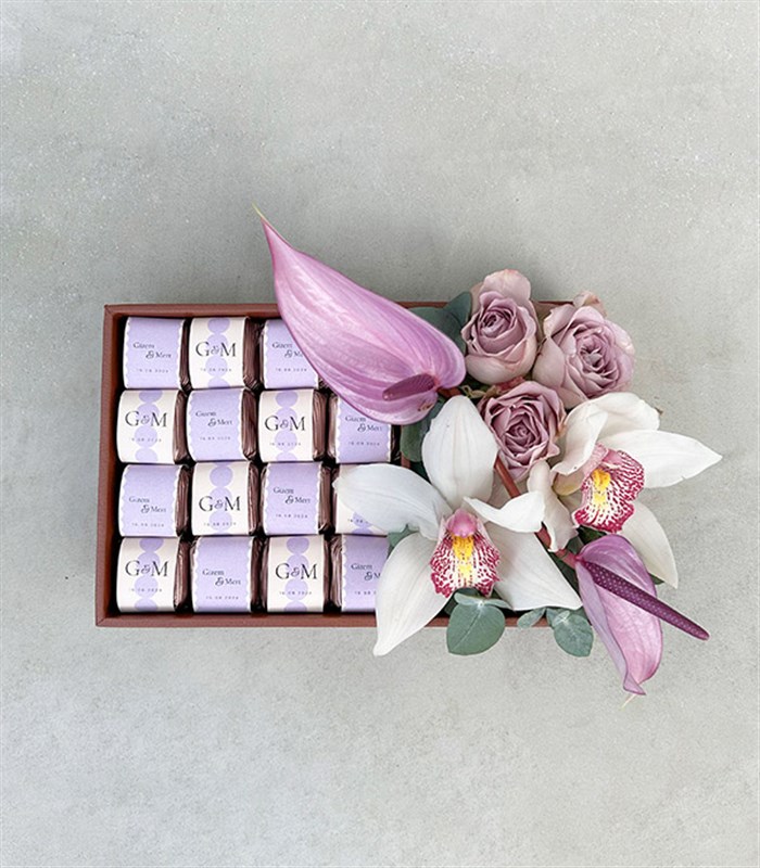 Lila Grand Deluxe İsme Özel 32Li Çikolata Tepsisi