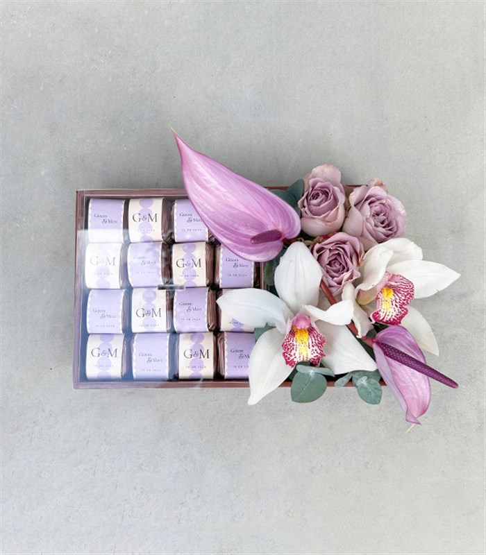 Lila Grand Deluxe İsme Özel 32Li Çikolata Tepsisi