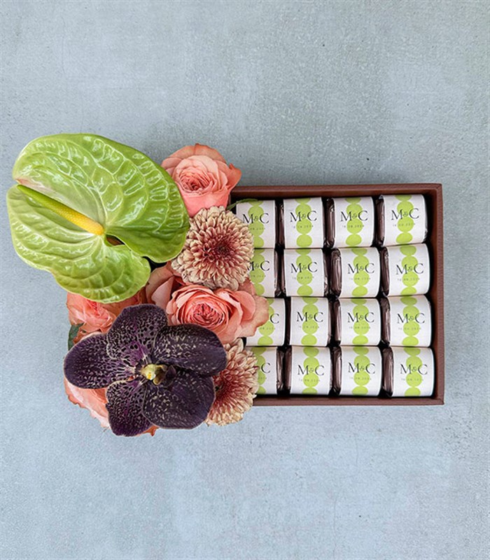 Somon Grand Deluxe İsme Özel 32Li Çikolata Tepsisi