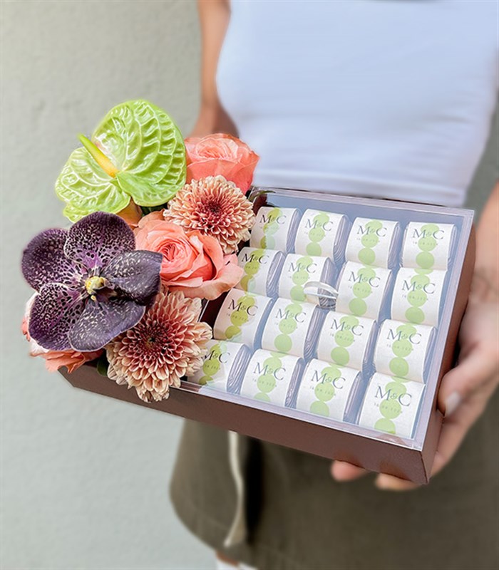 Somon Grand Deluxe İsme Özel 32Li Çikolata Tepsisi