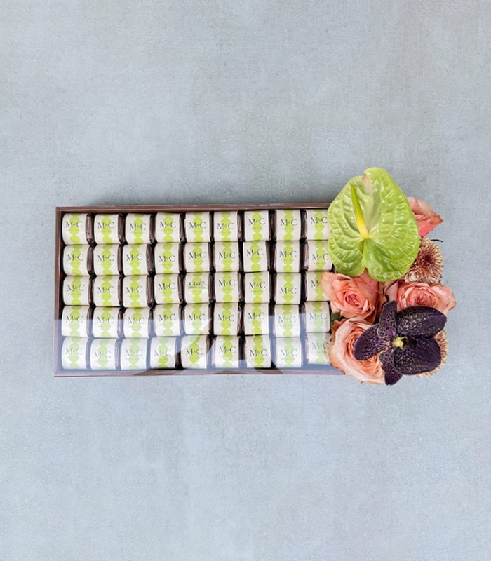 Somon Grand Deluxe İsme Özel 32Li Çikolata Tepsisi