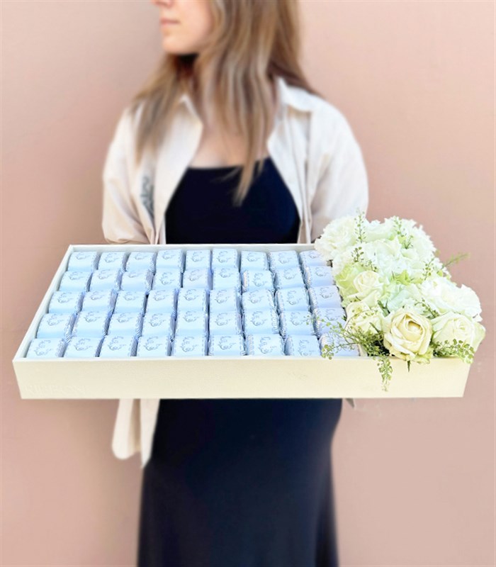 Welcome Baby İsme Özel 32Li Yenidoğan Bebek Tebrik Çikolatası Grand Deluxe