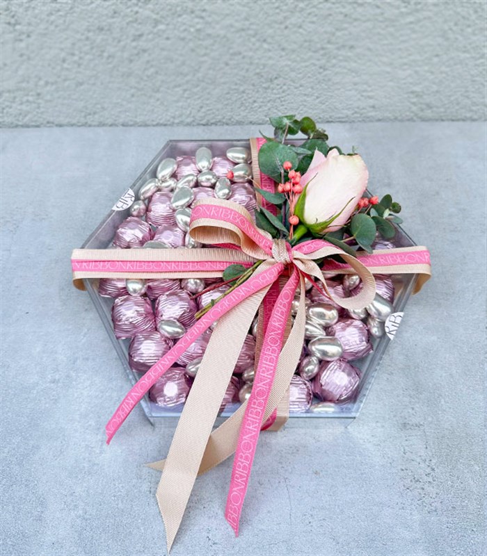 Pembe Luxe Yıldız Altıgen Ayna Çikolata Tepsisi