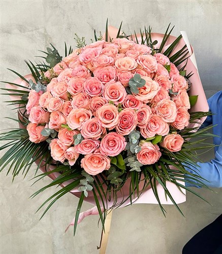 Grand Deluxe Koyu Pembe 70 Gül Buketi