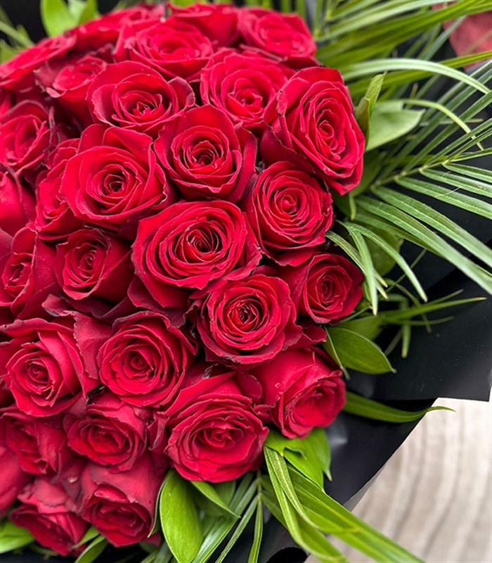 41 Kırmızı Gül Buketi İsteme Çiçeği