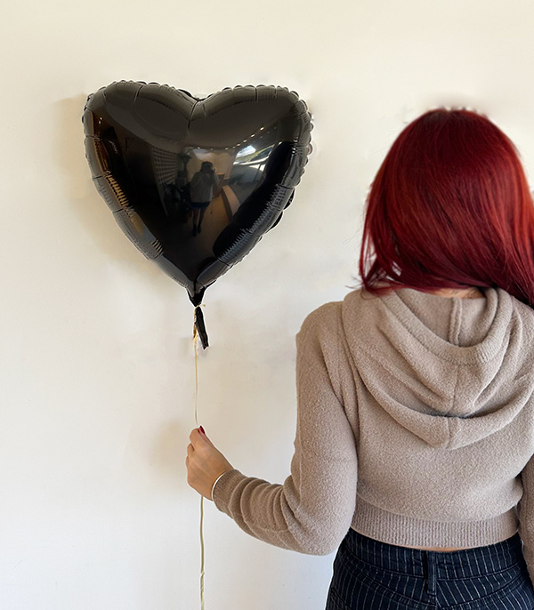 Black Heart Flying Helium Balloon 45 cm