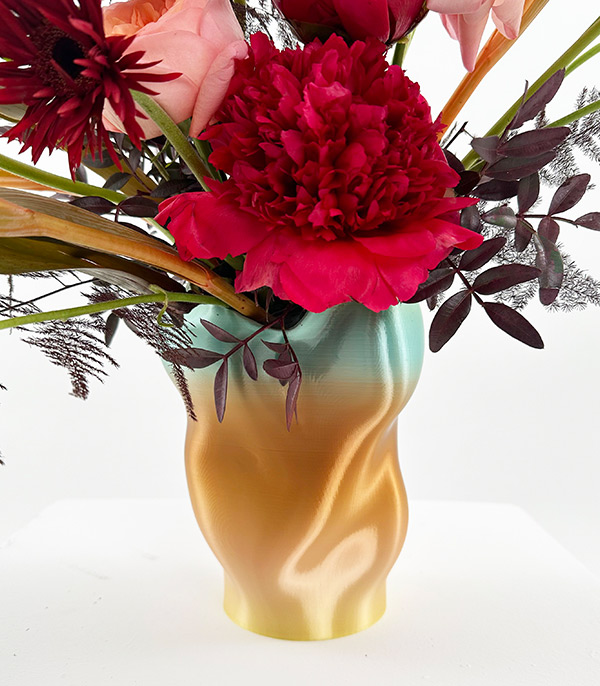Aşk Patlaması 3D Printed Vazoda Sevgililer Günü Aranjmanı Limited Edition