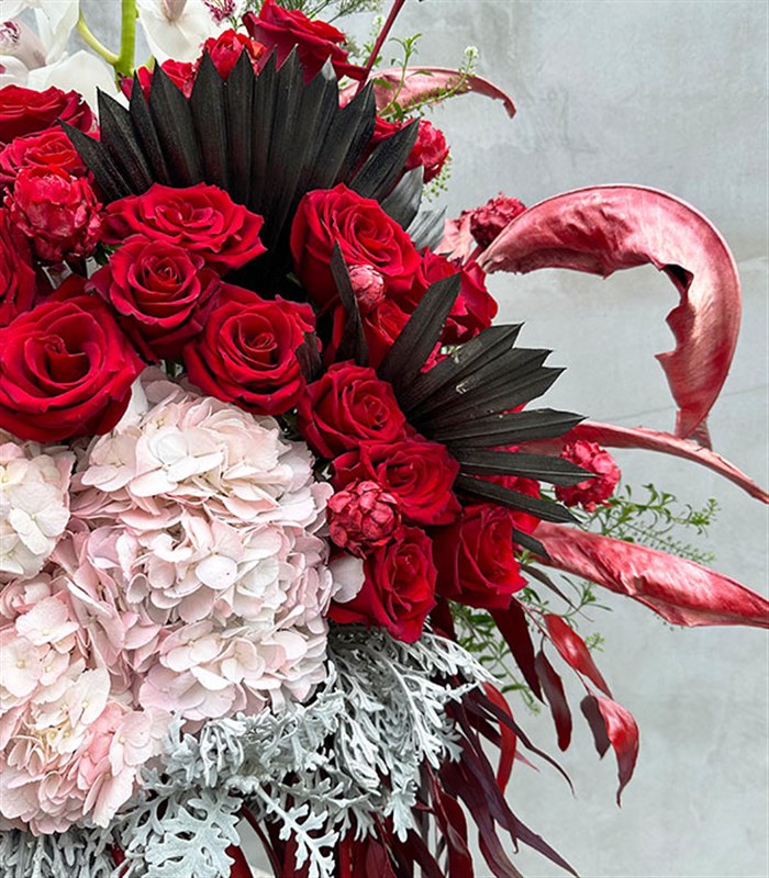 Davina Grand Deluxe Kırmızı Gül Pembe Ortanca Orkide Aranjmanı