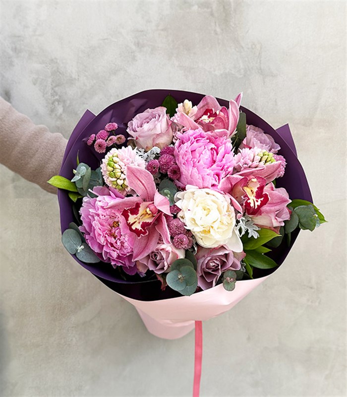 Emilia Lila Gül Sümbül Beyaz Pembe Şakayık Buketi