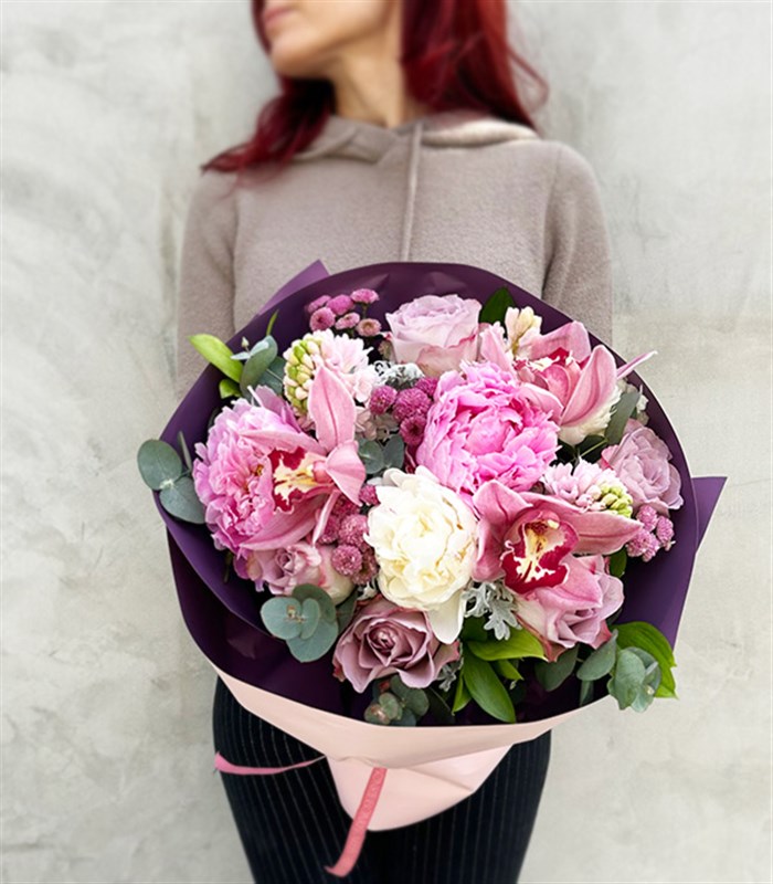 Emilia Lila Gül Sümbül Beyaz Pembe Şakayık Buketi