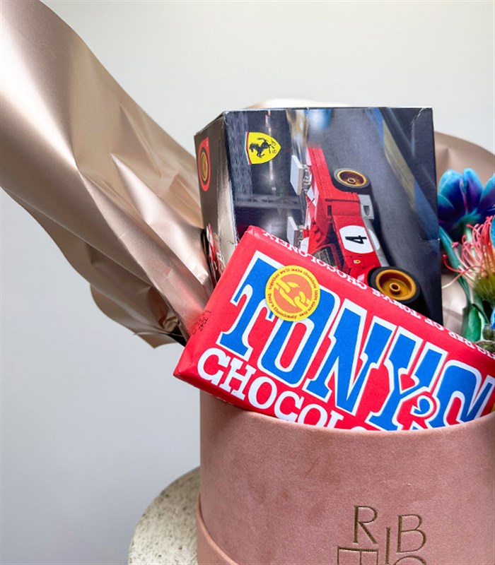 Speed of Love Galaksi Laleli LEGO Speed Champions 1970 Ferrari Hediye Kutusu