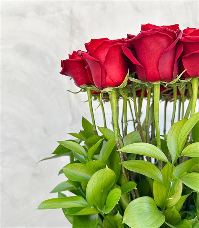 Naomi Grand Deluxe Panoramic Red Roses Valentines Day Arrangement