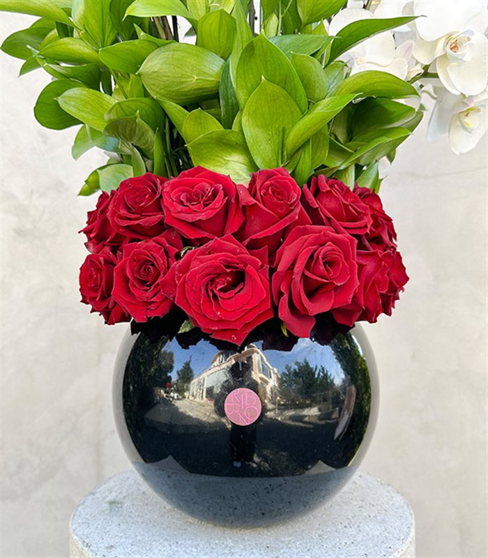 Naomi Grand Deluxe Panoramic Red Roses Valentines Day Arrangement
