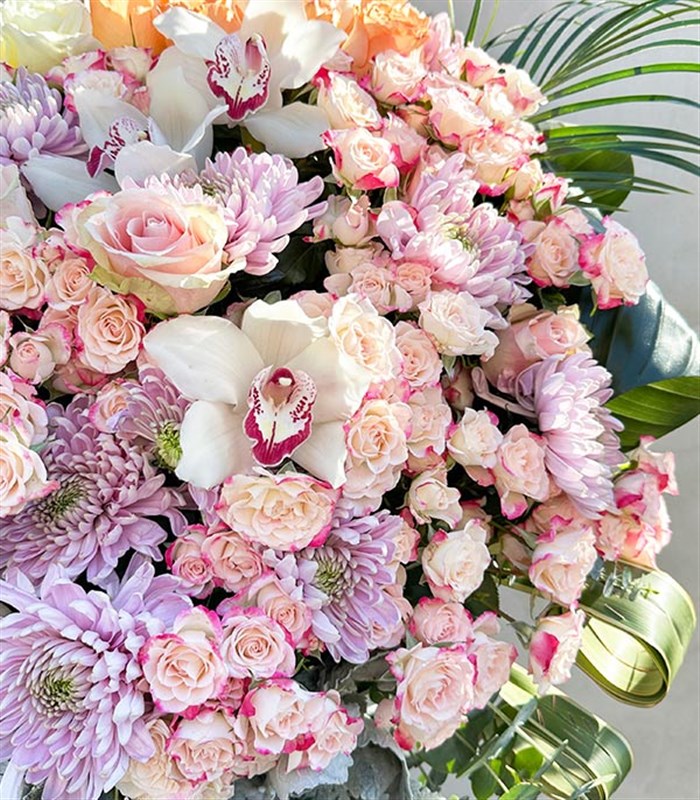 Royal Deluxe Beyaz Somon Gül Vazo Aranjman